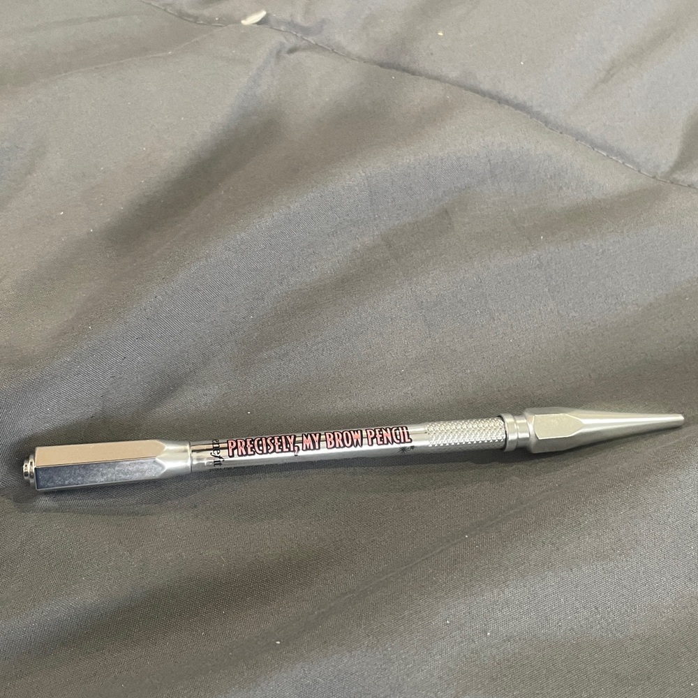Benefit precisely my brow eyebrow pencils. shade number 4